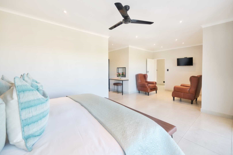 9 Bedroom Property for Sale in Westcliff Western Cape